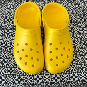 Yellow Mens Size 11 Crocs NWOT